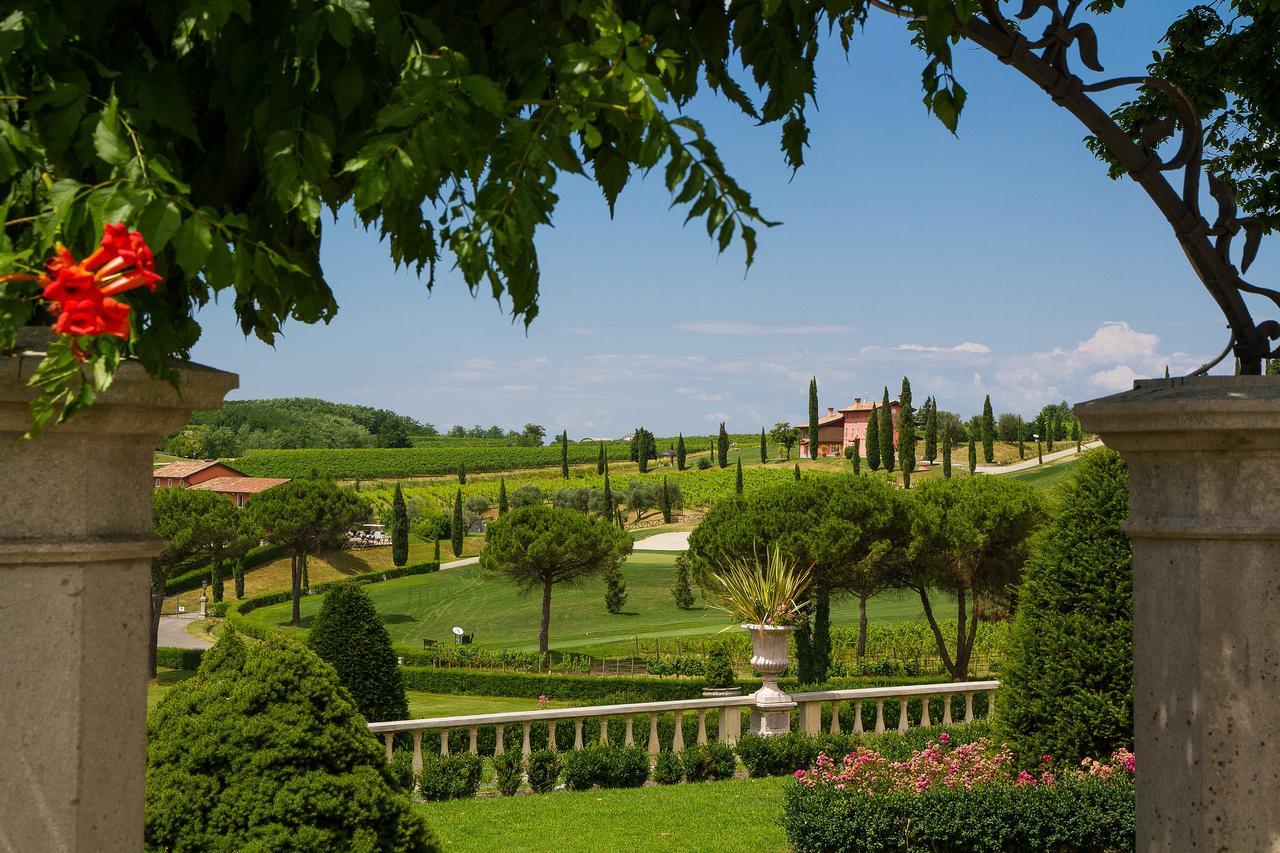 Maison d'hôtes Casale In Collina à Capriva del Friuli Extérieur photo