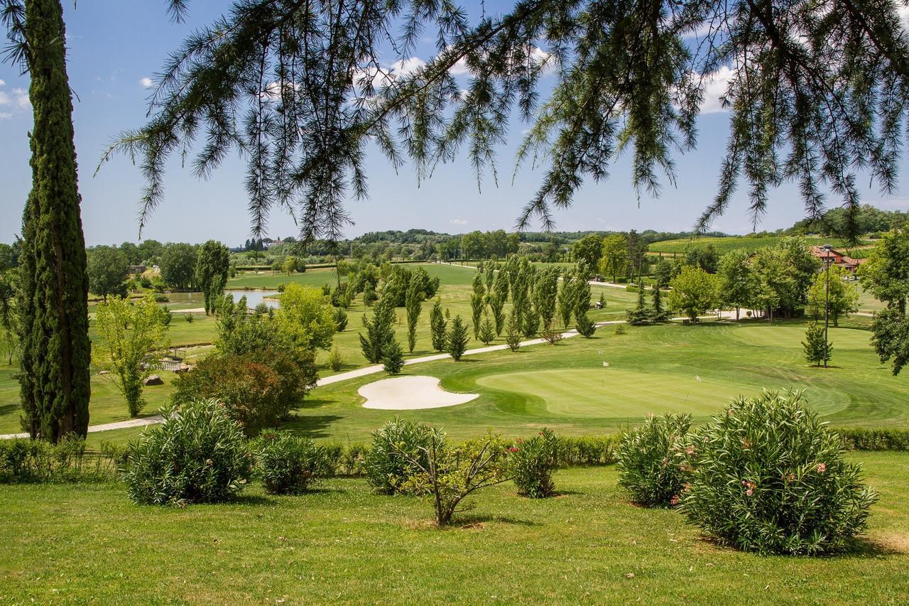 Maison d'hôtes Casale In Collina à Capriva del Friuli Extérieur photo